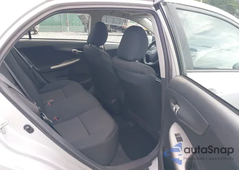 2012 Toyota Corolla S z USA, uszkodzony, nr VIN 2T1BU4EE8CC883932